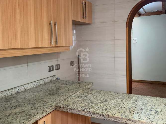 Amplia Casa Esquina Comercial Limache