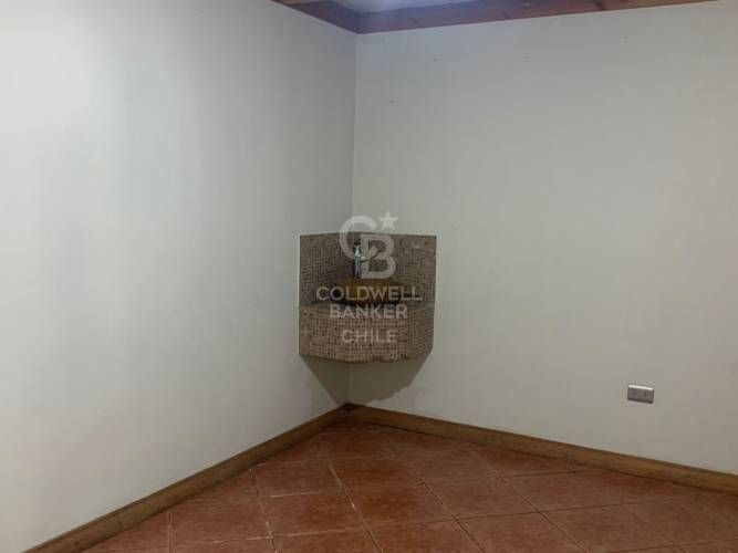 Amplia Casa Esquina Comercial Limache