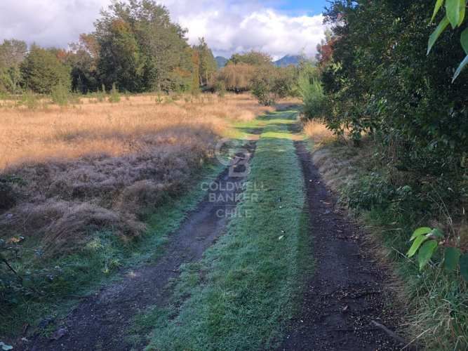 Salida directa al Lago y vista al Volcán