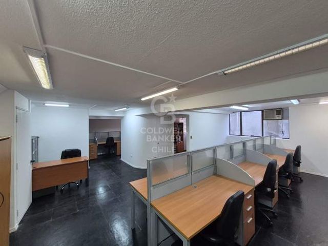 Venta Oficina con renta Metro El Golf