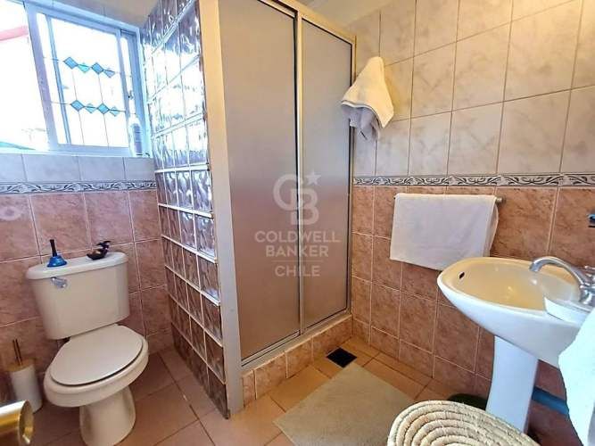 AMPLIA Y CON EXCELENTE UBICACIÓN