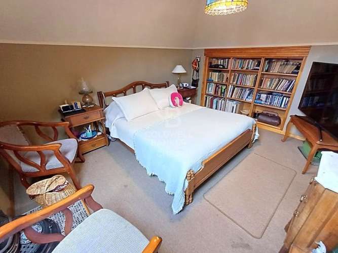 AMPLIA Y CON EXCELENTE UBICACIÓN