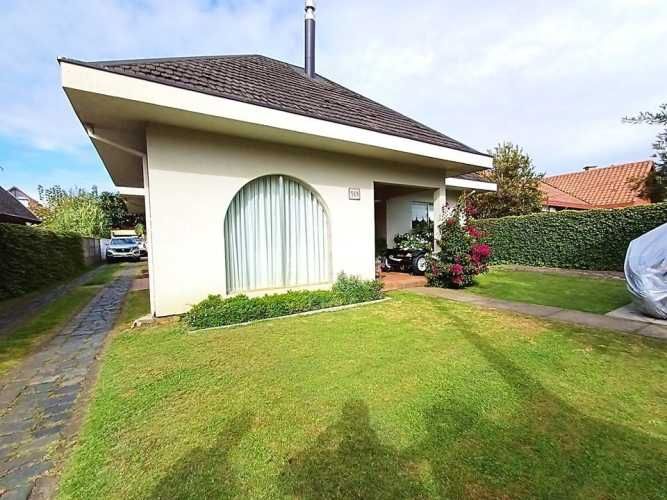 AMPLIA Y CON EXCELENTE UBICACIÓN