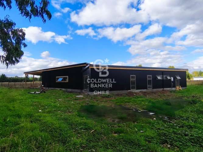 Casa nueva con espectacular diseño moderno.