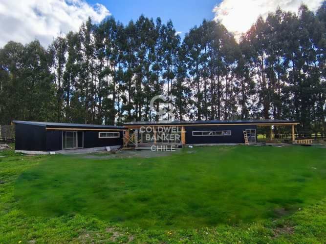 Casa nueva con espectacular diseño moderno.