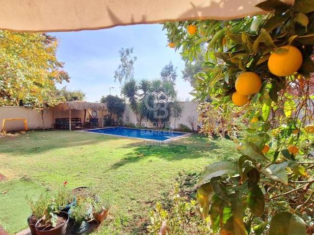 Cercana a colegios Dunalastair y Pumahue, jardín formado