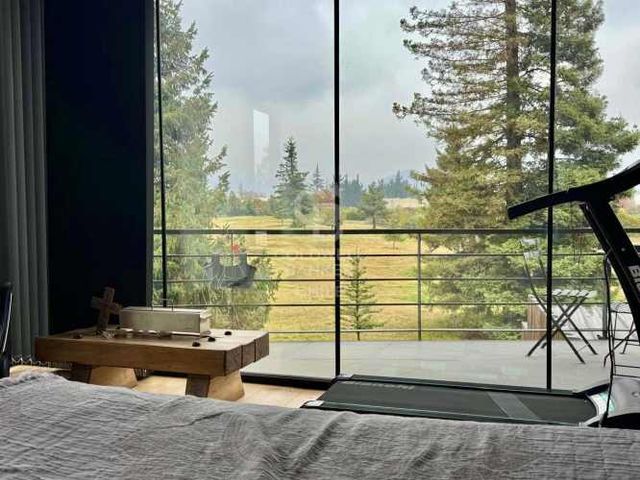 Moderna Casa en  club de golf Los Lirios. Insuperable