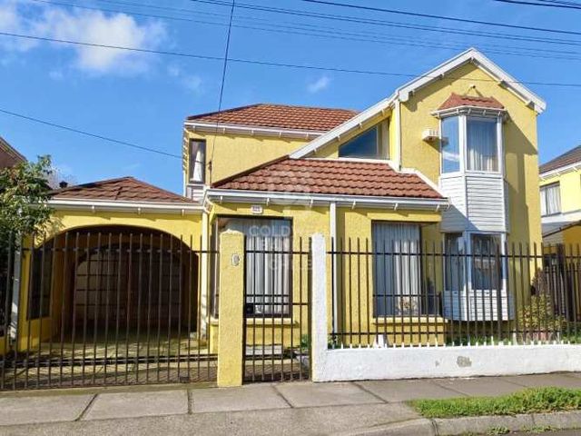 Estilo Chileno: 4D/3B, Terraza y  2 Estc.