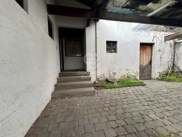 Casa en Vitacura: Amplia, luminosa, ideal familia/inversión