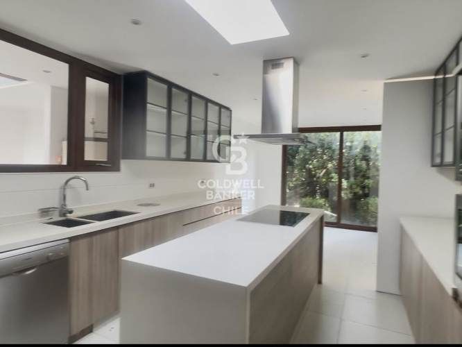 Exclusiva casa frente a cancha de Polo en Chicureo