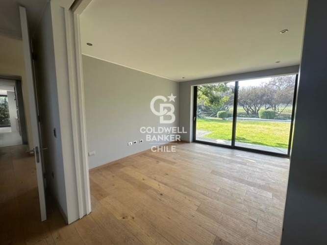 Exclusiva casa frente a cancha de Polo en Chicureo