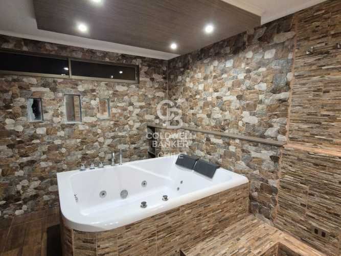 Hermosa Casa Sector Parque Inglés