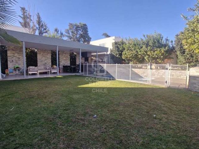 Oportunidad, Chicureo Colegio Highlands