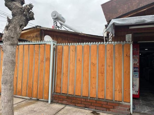 CASA Avenida Ejercito Libertador con Tocornal