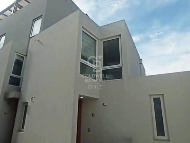 Townhouse en Venta a pocas cuadras Club Providencia