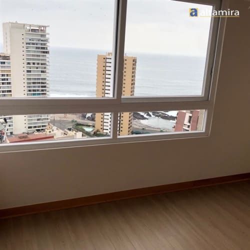 DEPARTAMENTO Edificio Costa Cavancha - Piso 25 (Vista frente a Playa Cavancha)