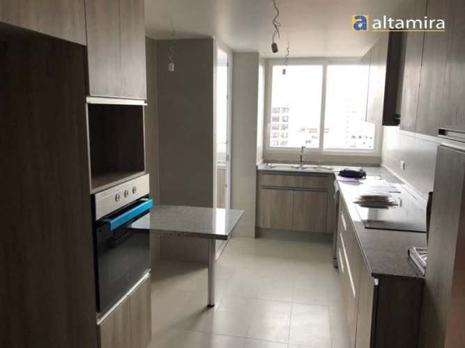 DEPARTAMENTO Edificio Costa Cavancha - Piso 25 (Vista frente a Playa Cavancha)