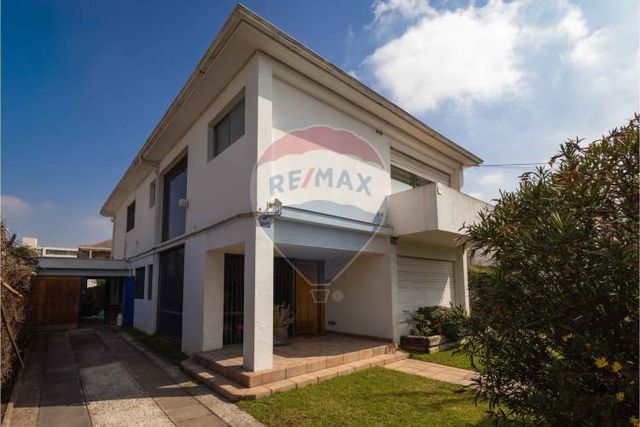 Casa sector colegio san ignacio/ san gabriel