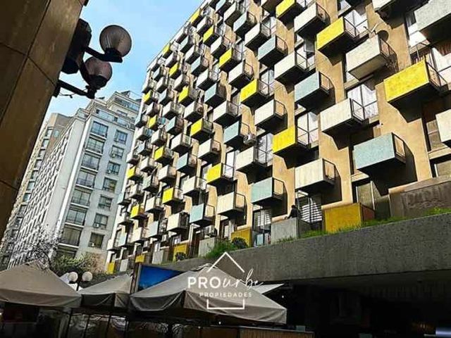 OFICINA Huerfanos 1373