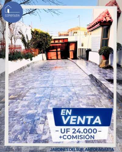SE  VENDE CASA EN  SECTOR JARDINES DEL SUR DE LA CIUDAD DE ANTOFAGASTA