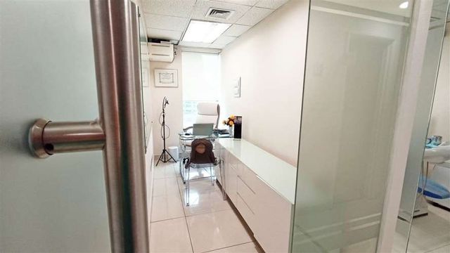 LOCAL COMERCIAL Metro Manuel Montt