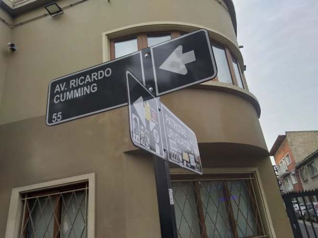 PATRIOTAS URUGUAYOS CON RICARDO CUMMING COMUNA SANTIAGO.