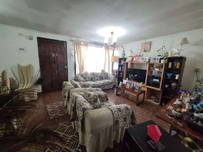 Casa solida 1 piso, gran patio, Padre Hurtado