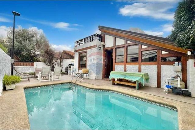 Casa mediterránea 4d+serv+estar