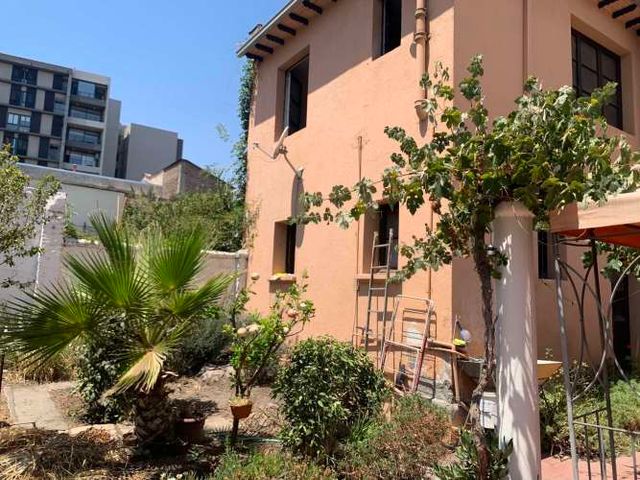 GRAN CASA EN VENTA  COMUNA DE SANTIAGO