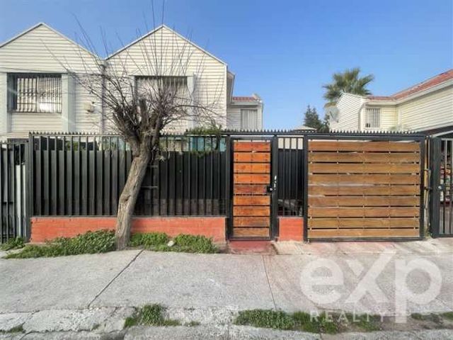 CASA Cerro Chena con las Nieves Oriente