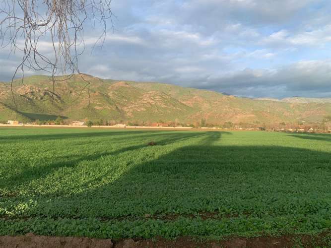 SITIO Increible paño urbano colindante con salida norte de Las Brisas de Chicureo