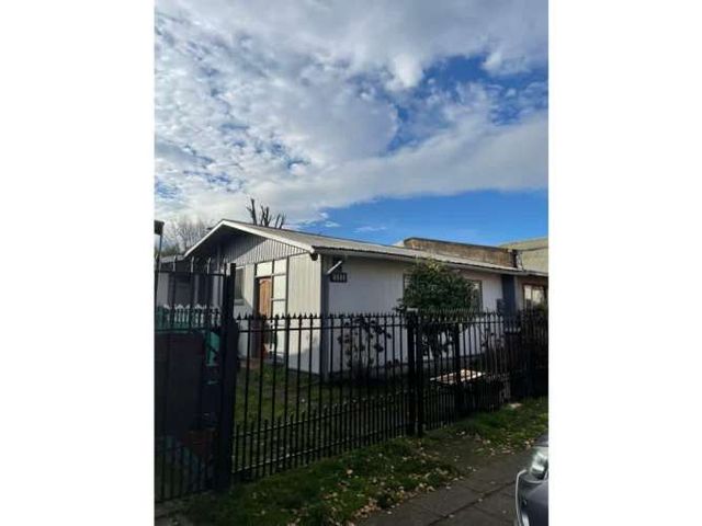 VENDE Terreno con Casa en Avda Inglaterra, Temuco.