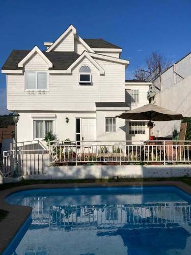 Vende cómoda casa en condominio, Reñaca  (112921)