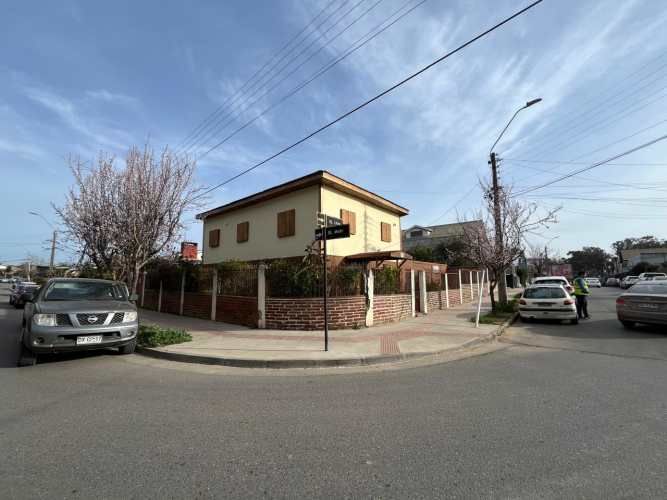 VENTA CASA CON POTENCIAL COMERCIAL CALLE EL LITRE ALGARROBO