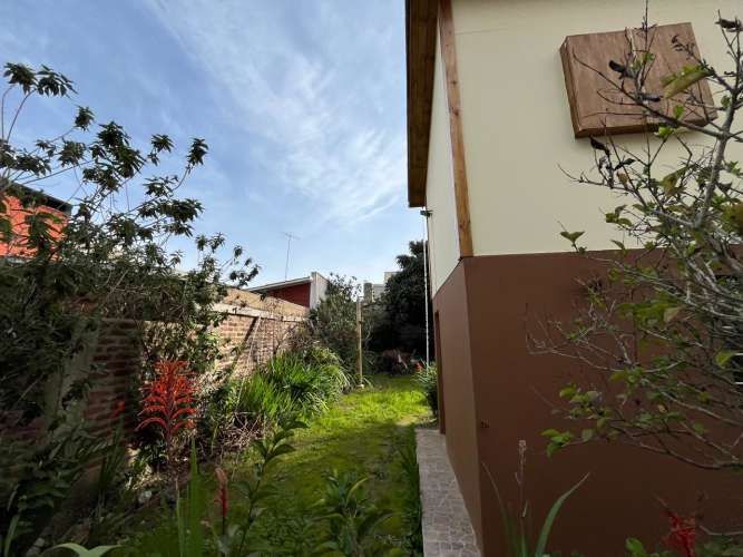 VENTA CASA CON POTENCIAL COMERCIAL CALLE EL LITRE ALGARROBO