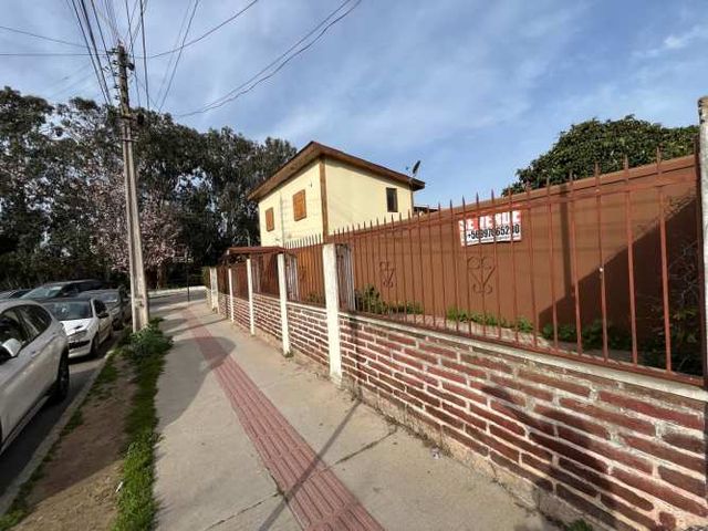 VENTA CASA CON POTENCIAL COMERCIAL CALLE EL LITRE ALGARROBO