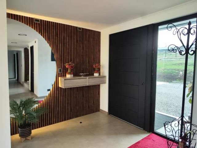 CASA EN ALTO MAULLIN / LLANQUIHUE