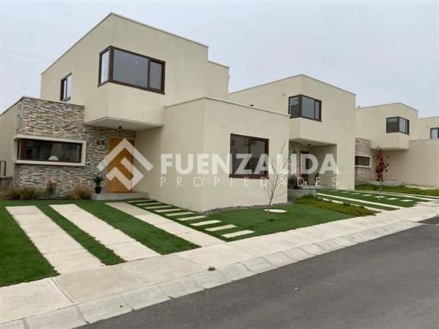 CASA Condominio El Rincón 1100 Peñablanca