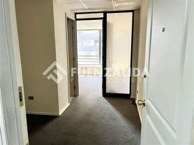 OFICINA Av Nueva Providencia / Marchant Pereira / Metro Pedro De Valdivia