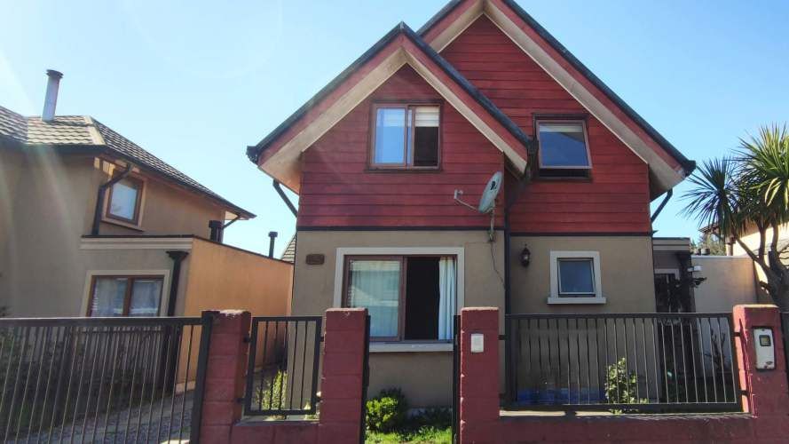 VENTA -CASA SAN PEDRO DEL VALLE EXCELENTE UBICACIÓN