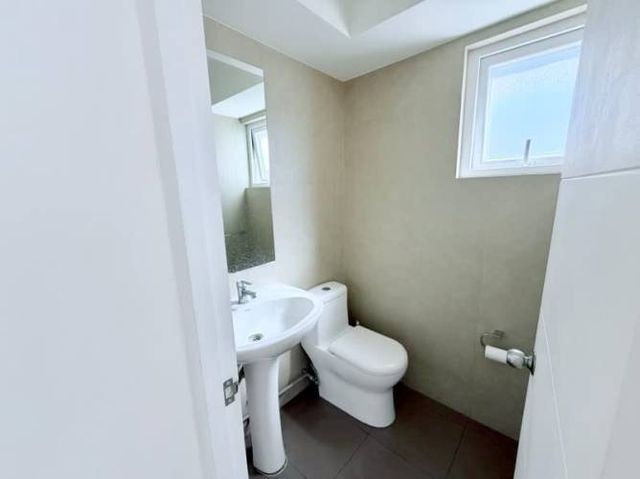 ARRIENDO OFICINA 33 MT2 CENTRO VIÑA DEL MAR