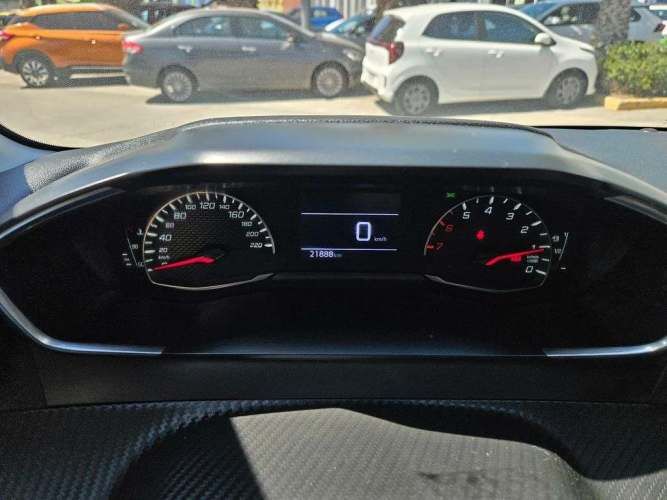 PEUGEOT 208 2022