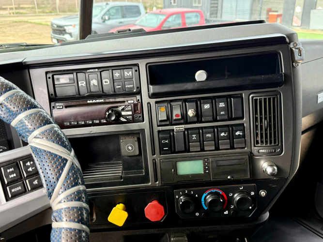 2019 Tractocamión Mack Anthem 6x4 con Kit Hidráulico – Muy buen estado