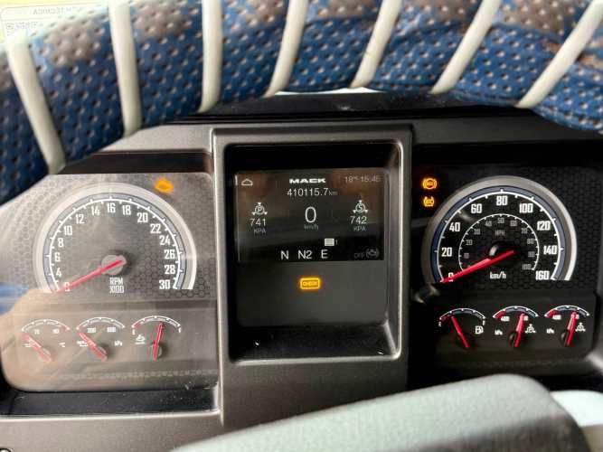 2019 Tractocamión Mack Anthem 6x4 con Kit Hidráulico – Muy buen estado