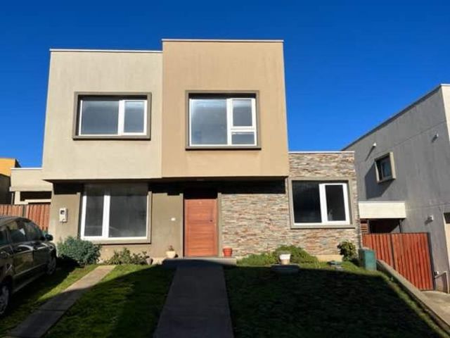 hermosa Casa en Condominio Versalle