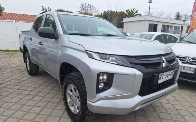 MITSUBISHI L200 WORK 4X2 TDI 2.4 FULL MEC. AÑO 2022