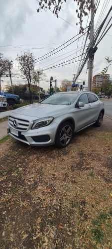 MERCEDES BENZ GLA250 4MATIC 2017 OPORTUNIDAD AUTOMATICO (LAS CONDES))