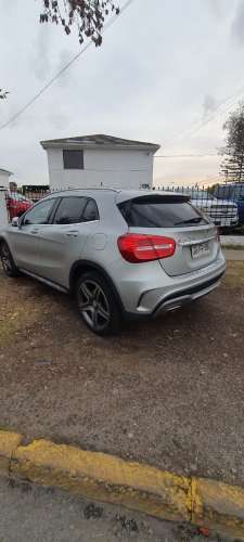 MERCEDES BENZ GLA250 4MATIC 2017 OPORTUNIDAD AUTOMATICO (LAS CONDES))
