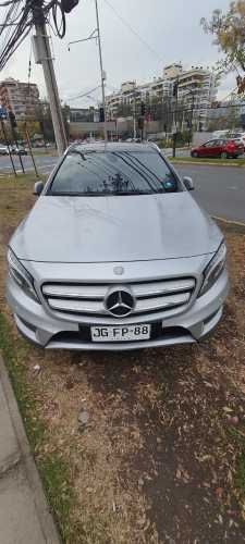 MERCEDES BENZ GLA250 4MATIC 2017 OPORTUNIDAD AUTOMATICO (LAS CONDES))