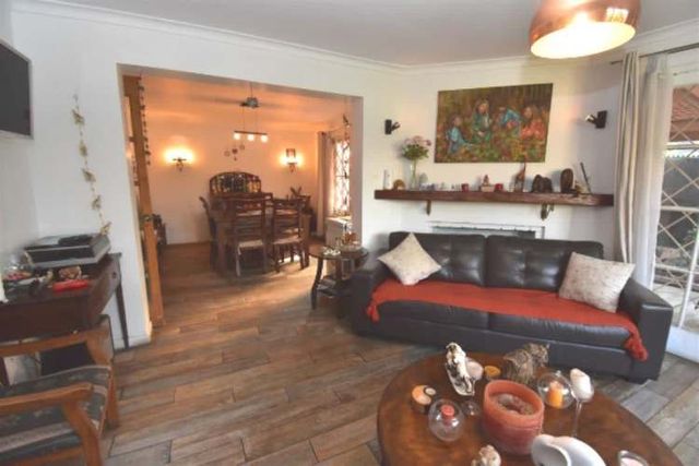 CASA Romeo Salinas/Amapolas